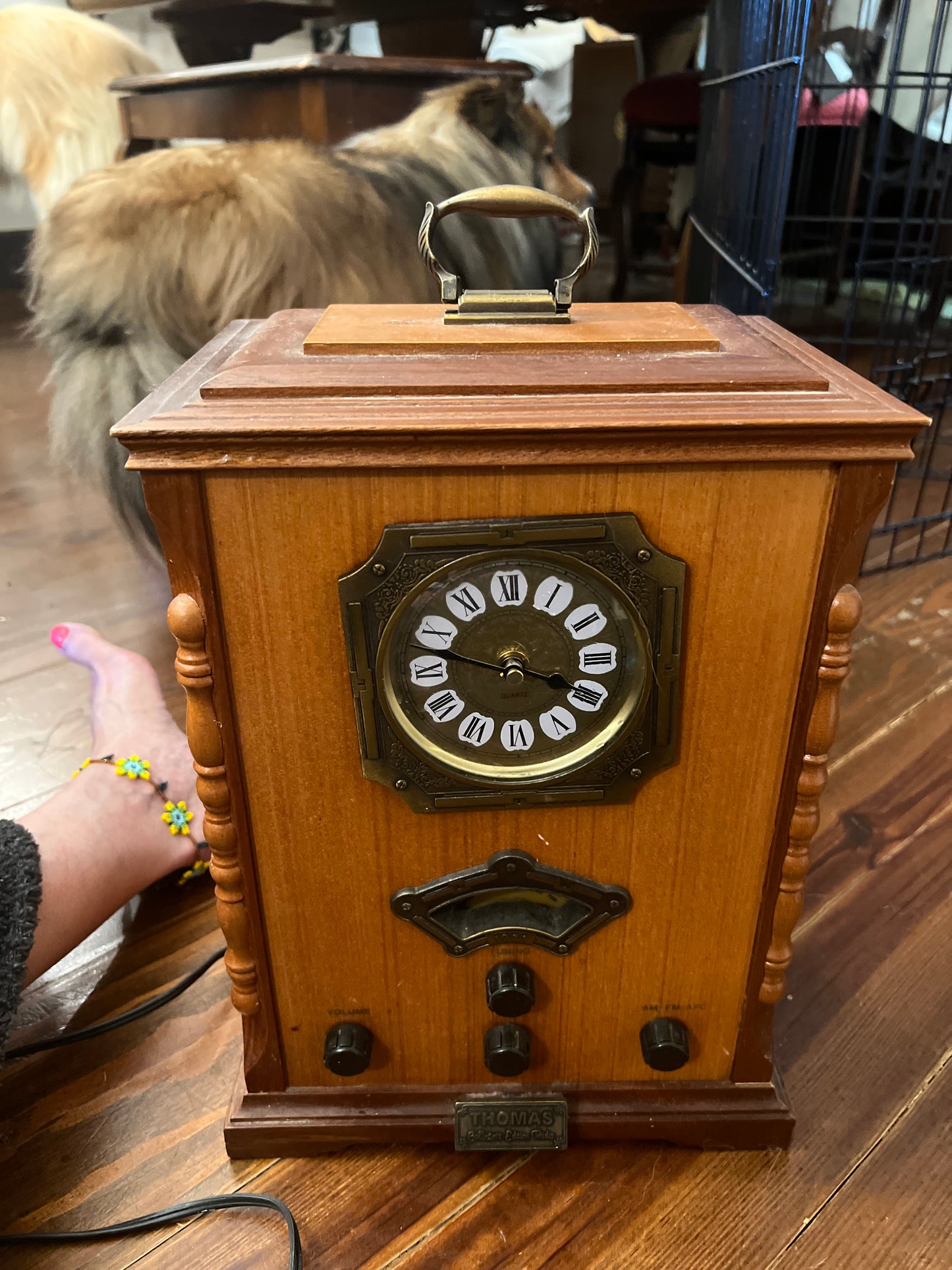 ANTIQUE RADIO TAPE CASSETTE PLAYER