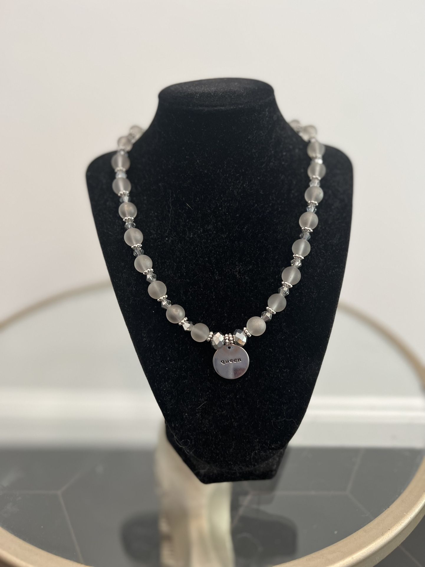 QUEEN PENDANT SMOKEY GRAY GLASS BEADS SILVER GRAY CRYSTALS SILVER METAL BEADED NECKLACE