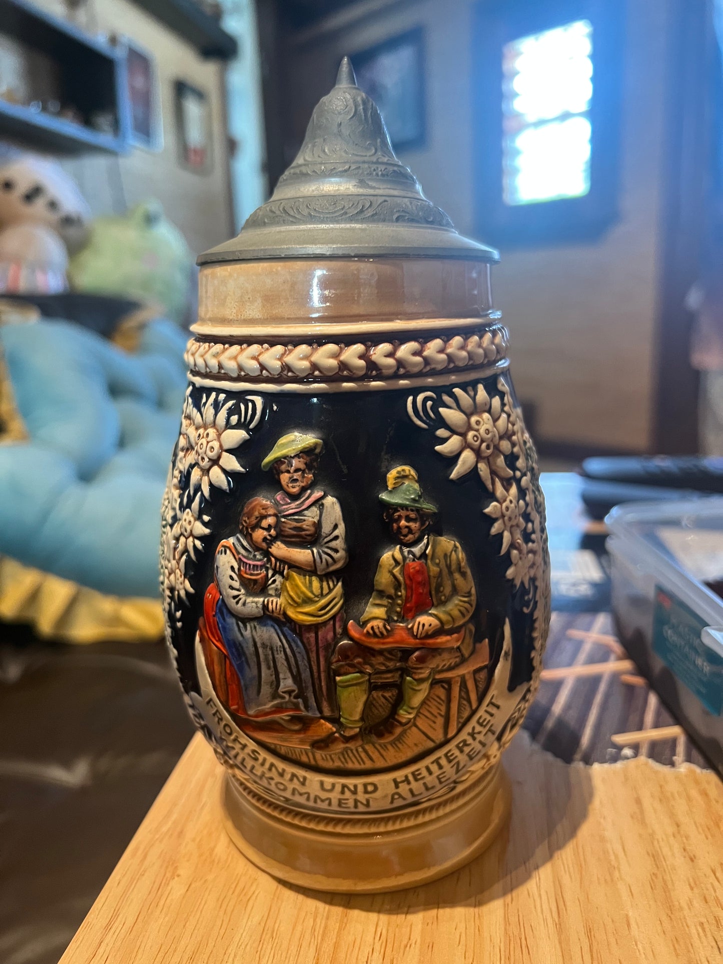 Vintage Frohsinn Und Heiterkeit
Willkommen Allezeit E. Bay Germany
Lidded Stein