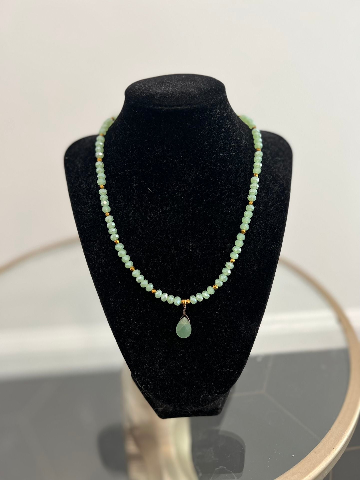 GREEN CRYSTAL PENDANT GREEN CRYSTALS GOLD BEADS